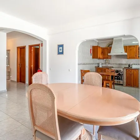 House By Lovelystay شقة